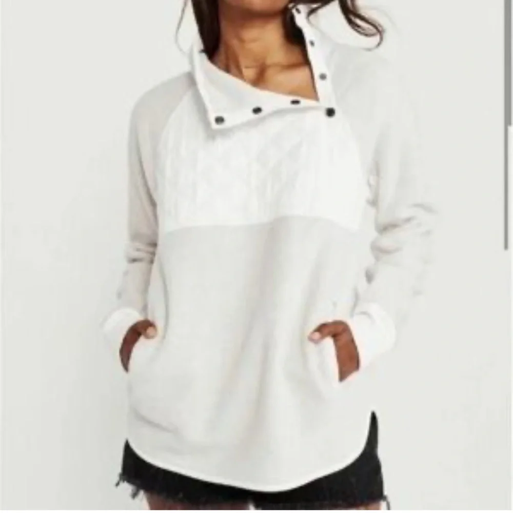 Abercrombie & Fitch Cream Quilted Cowl Neck Sweater - Picture 6 of 6